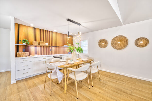 6703_HawaiiKai_Dr_Livingroom_D